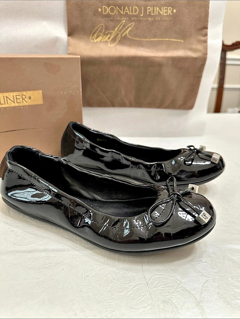 Donald J Pliner Dance Patent Leather Bow Flats US 7